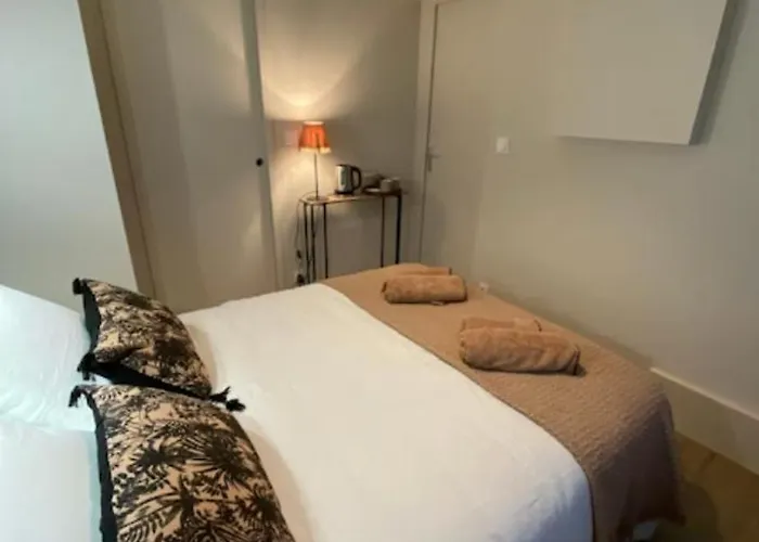 Couette-café Cocooning Centre Des Sables D'olonne Quartier Gare Saint Michel Située à 1 Kilomètre Du Remblai 3*