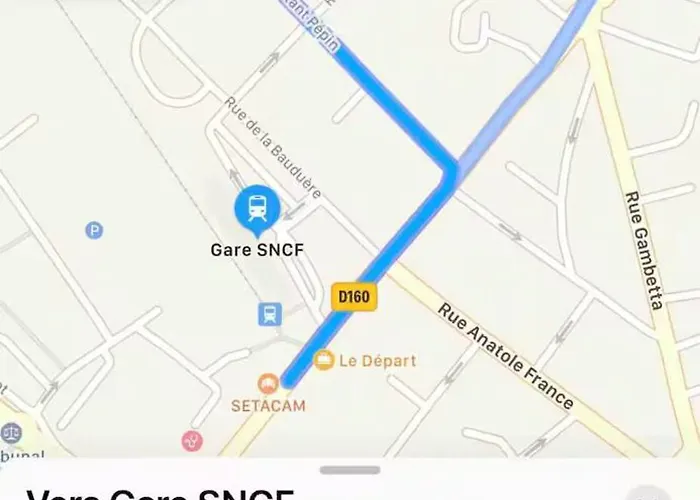 Cocooning Centre Des Sables D'olonne Quartier Gare Saint Michel Située à 1 Kilomètre Du Remblai Couette-café Les Sables-dʼOlonne