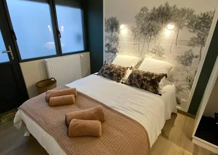 Couette-café Cocooning Centre Des Sables D'olonne Quartier Gare Saint Michel Située à 1 Kilomètre Du Remblai Les Sables-dʼOlonne